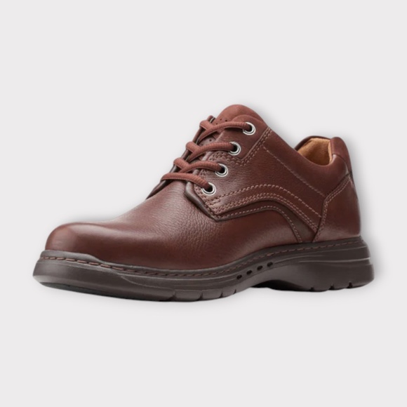 Mens Clarks Brawleypace Oxfords in Mahogany Leather. 261 51782 main image 4